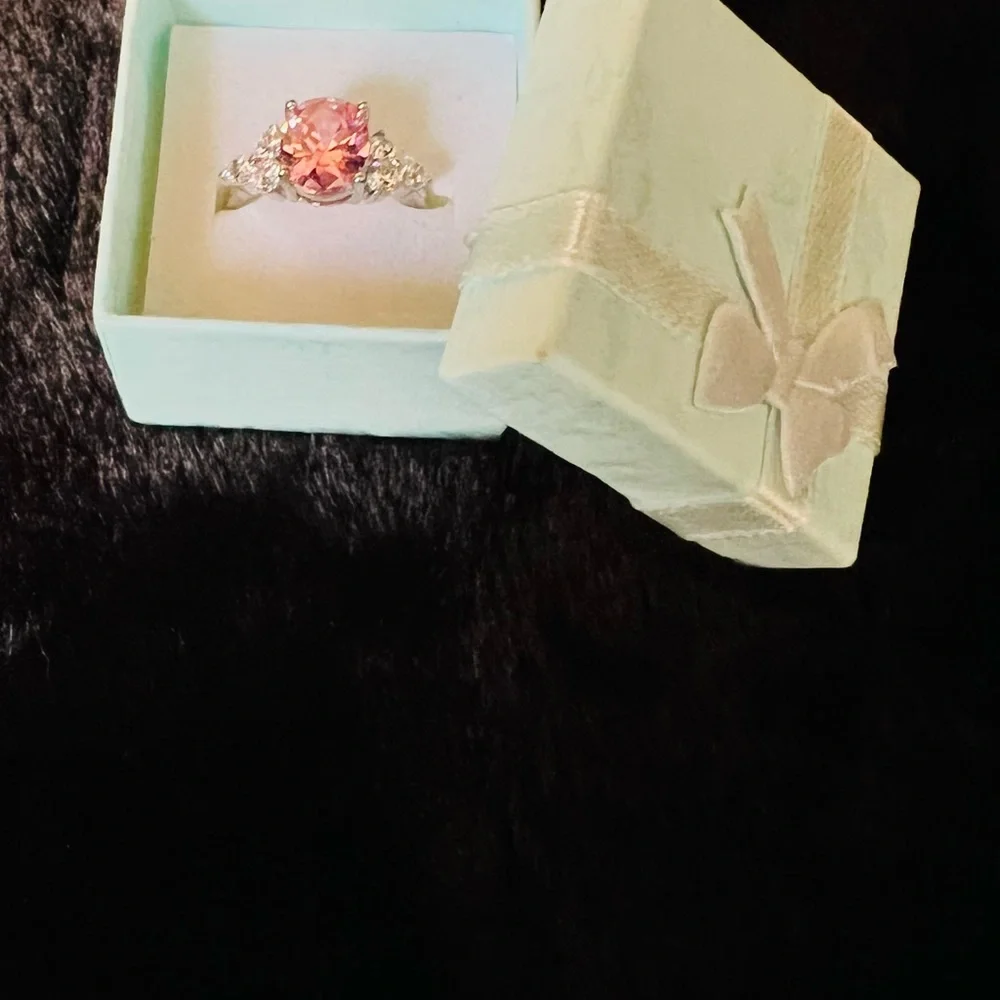 29. Pink and Silver Ring - Picture 4 of 5